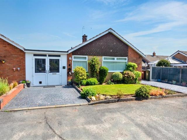 Bungalow for sale in Stone, Baswich