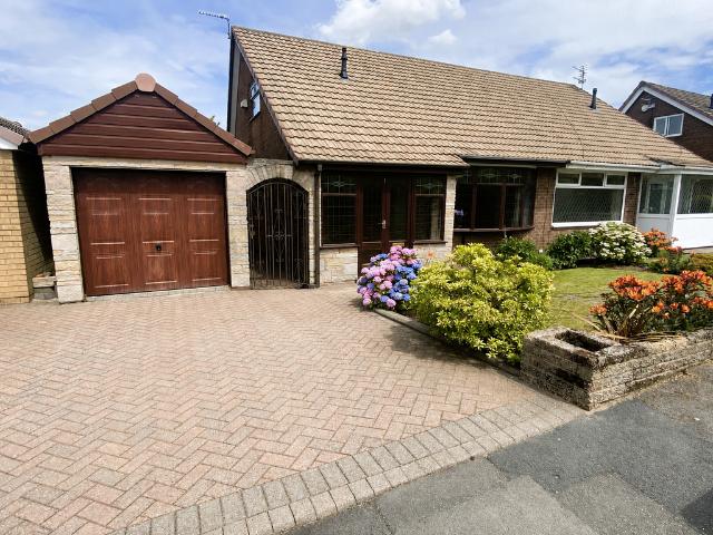 Bungalow for sale in Healds Green, Pendock