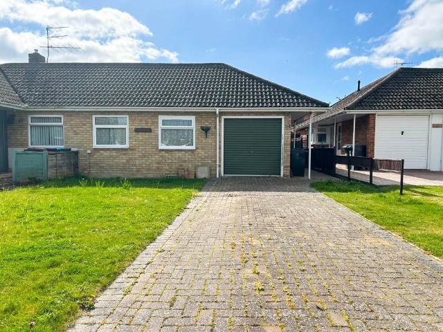 Bungalow for sale in Bersted, Clapham