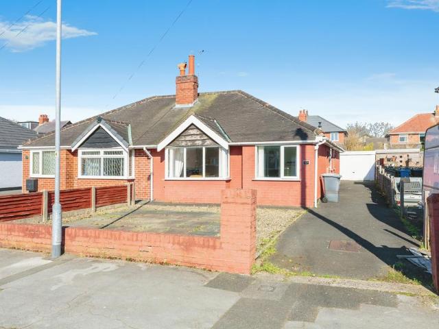 Bungalow for sale in Saltcotes, Fylde