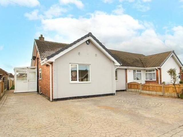 House for sale in Edenthorpe, South Yorkshire