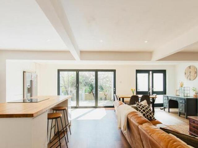 House for sale in Evershot, Oxfordshire