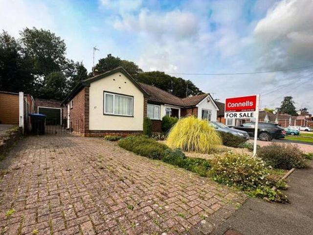 House for sale in Overslade, New Bilton