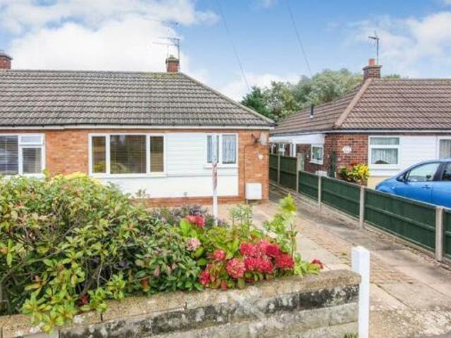 House for sale in Overslade, New Bilton