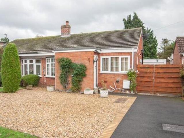 House for sale in Overslade, New Bilton
