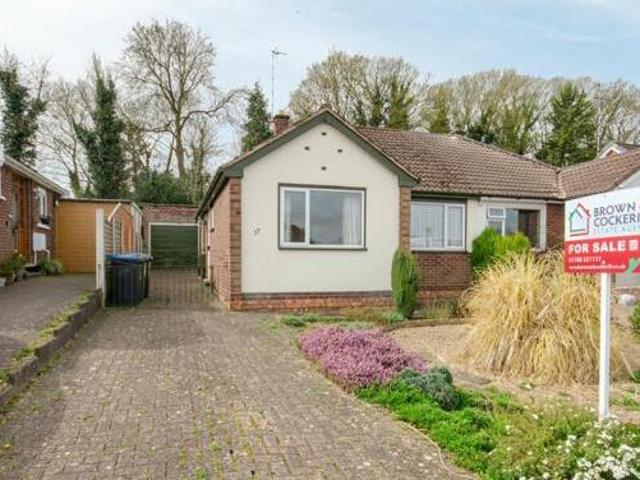 House for sale in Overslade, New Bilton