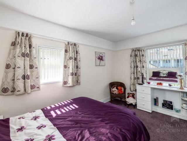 Bungalow for sale in Mount Wise