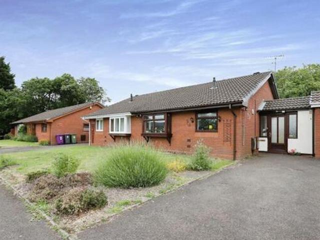 House for sale in Goldthorn Hill, Compton