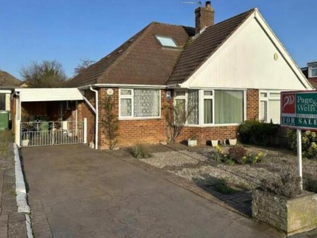 Bungalow for sale in Midway, Kent