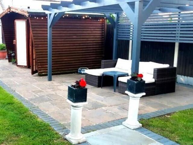 Bungalow for sale in Navestock Side