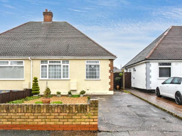 Bungalow for sale in Bedford