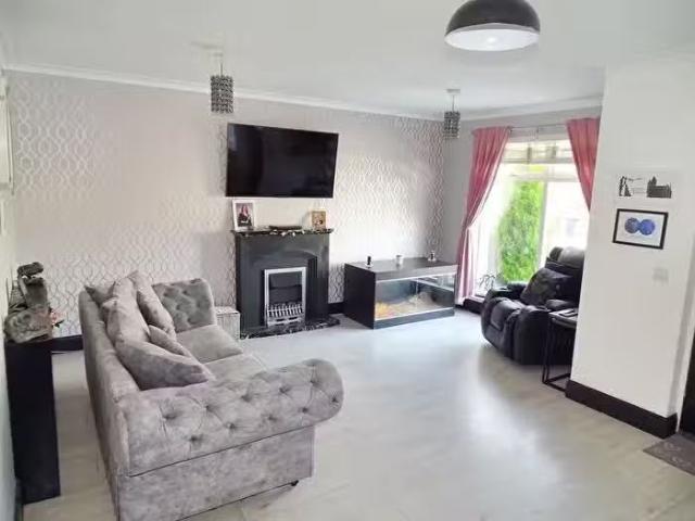 House for sale in Devonside