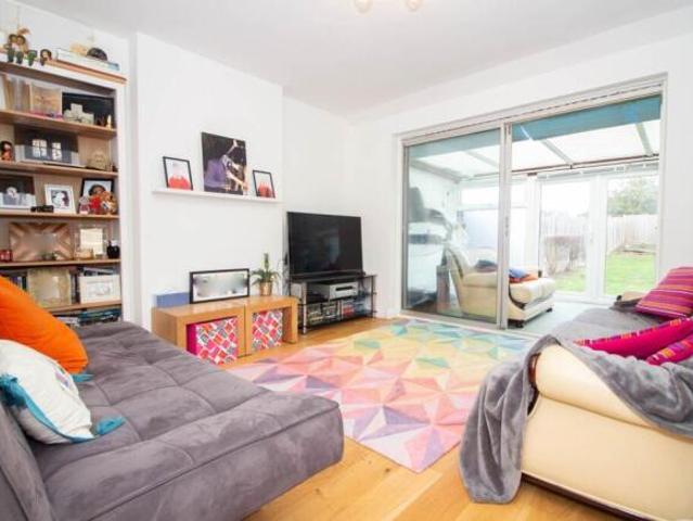 Bungalow for sale in Watford Rural, Batchworth