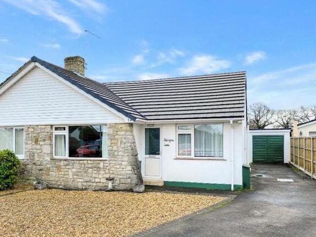 House for sale in Tricketts Cross, Ferndown