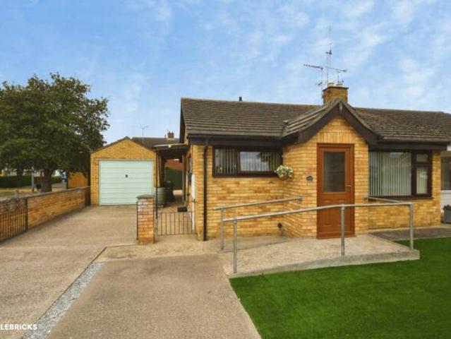 Bungalow for sale in Brayford, Lincolnshire