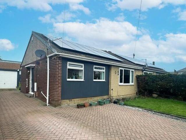 House for sale in Huddersfield, West Yorkshire