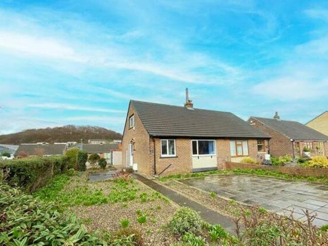House for sale in Huddersfield, West Yorkshire