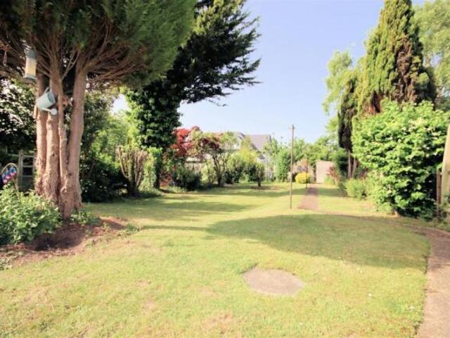 Bungalow for sale in Spring Park, Luton