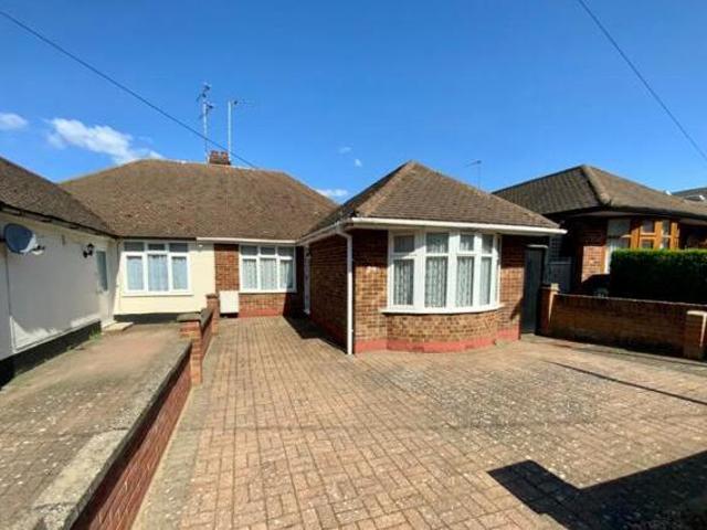 House for sale in Luton
