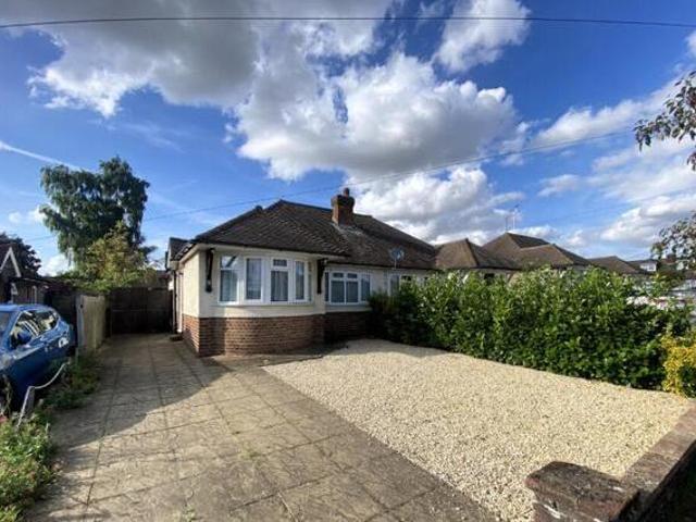 House for sale in Luton