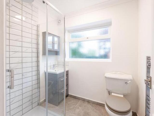 Bungalow for sale in Whitnash, Warwick