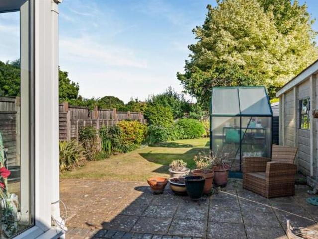 Bungalow for sale in Allington, Midway