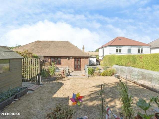 Bungalow for sale in The Butts, Kent