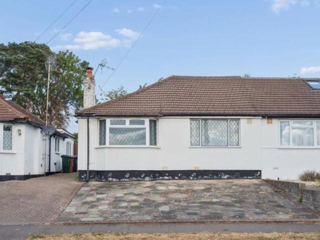 Bungalow for sale in Watford Rural, Batchworth