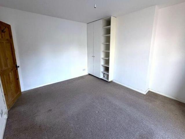 Bungalow for sale in Carshalton, Greater London