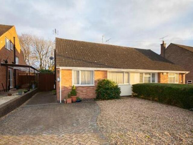 House for sale in Overslade, New Bilton