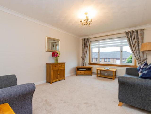 Bungalow for sale in Dumbreck, Scotland