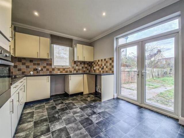 Bungalow for sale in Alton Barnes