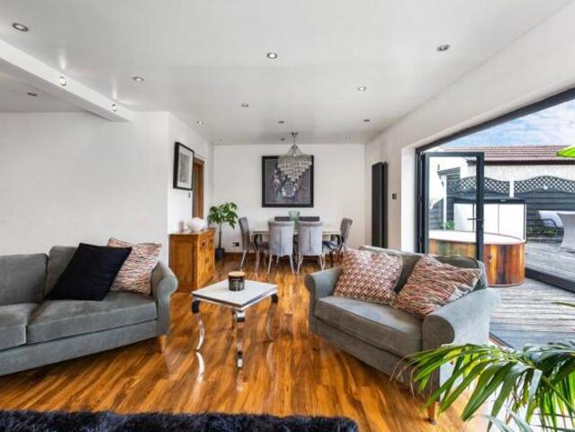 Bungalow for sale in Bexleyheath, Greater London