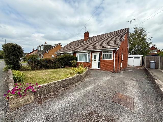 Bungalow for rent in Haslington, Crewe