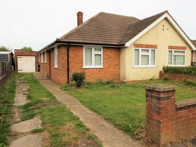 Bungalow for rent in Bedford