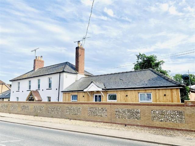 Bungalow for rent in Chedburgh, Suffolk