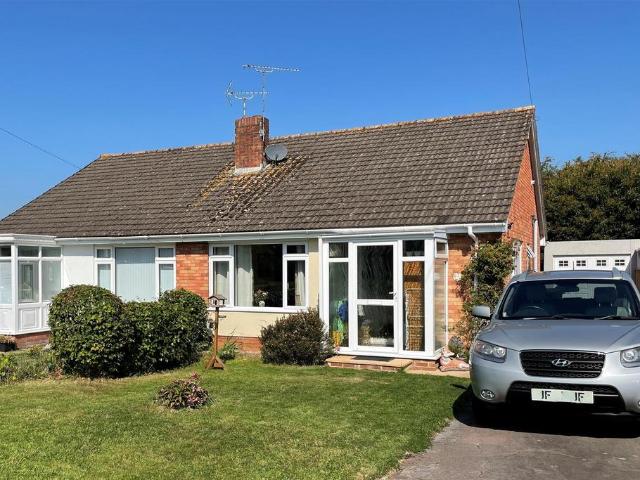Bungalow for rent in Thurloxton, Somerset