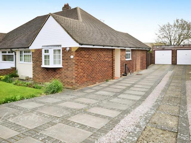 Bungalow for rent in Strood
