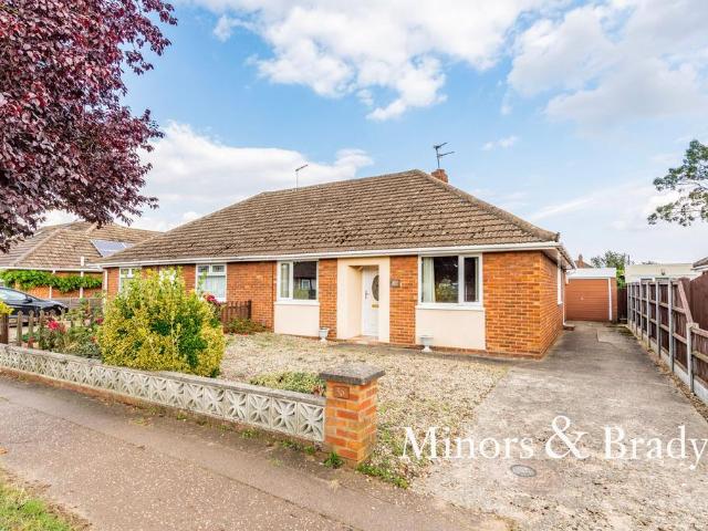 Bungalow for rent in Crostwick, Norfolk
