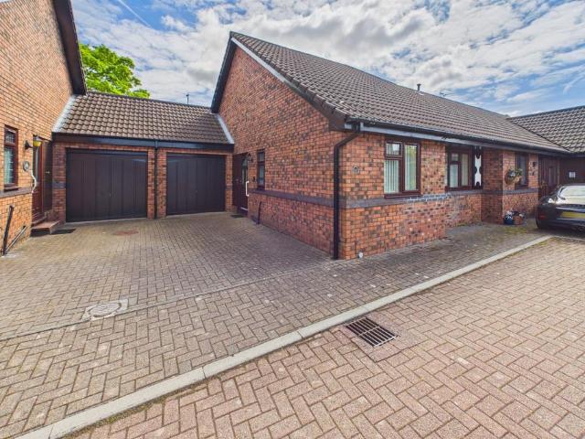 Bungalow for rent in Tarporley