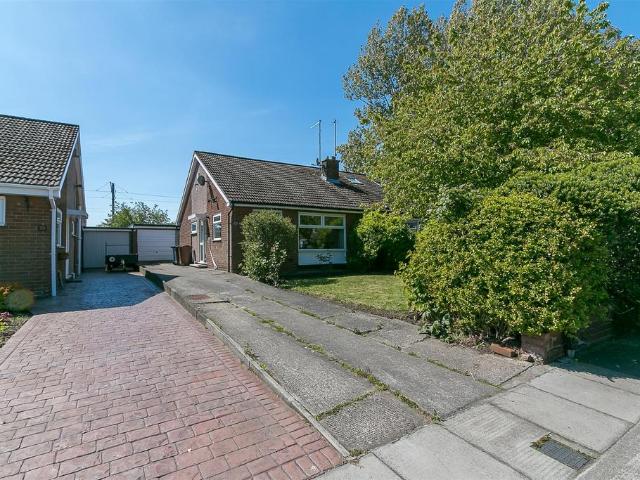 Bungalow for rent in South Gosforth, Tyne And Wear