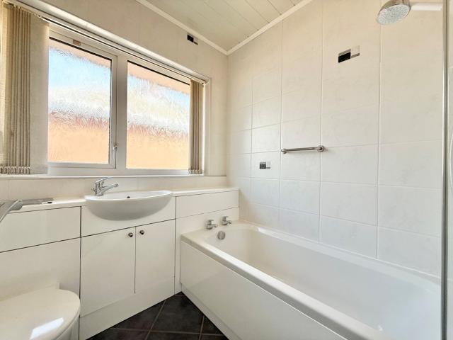 House for rent in Kirklees, Berry Brow