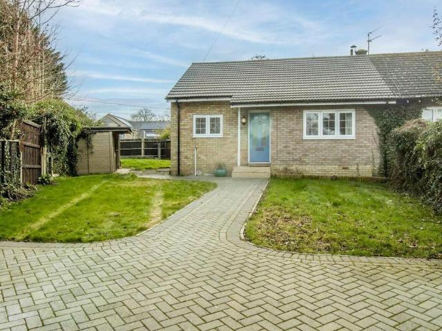 Bungalow for rent in Arrington, Cambridgeshire