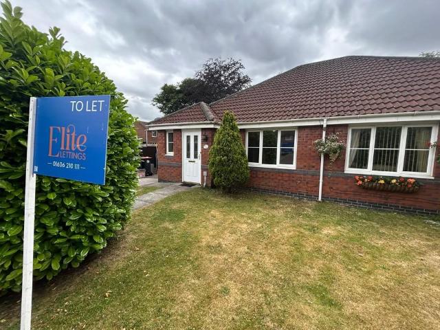 Bungalow for rent in Cuddington, Cheshire