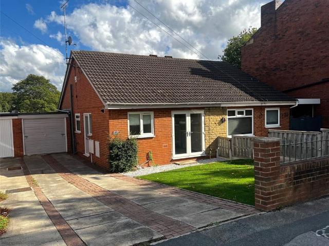 Bungalow for rent in Horbury, West Yorkshire