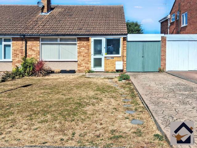 Bungalow for rent in Broughton, Aylesbury