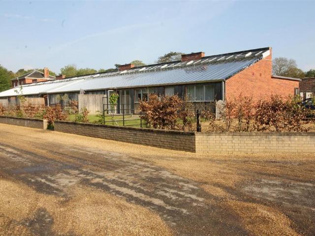 Bungalow for rent in Eastbridge, Suffolk