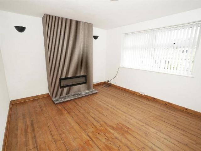 House for rent in Bradshaw, Lee Bank