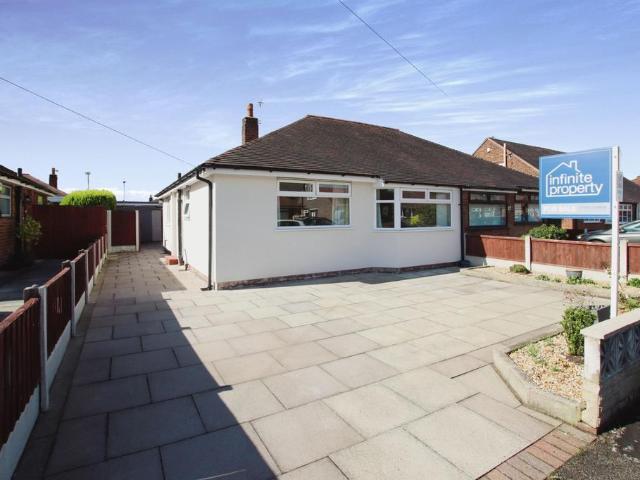 Bungalow for rent in Paddington, Warrington