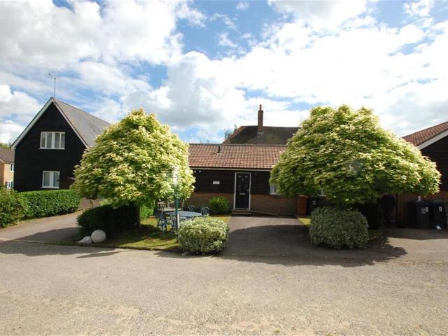 Bungalow for rent in Colliers End, Hertfordshire